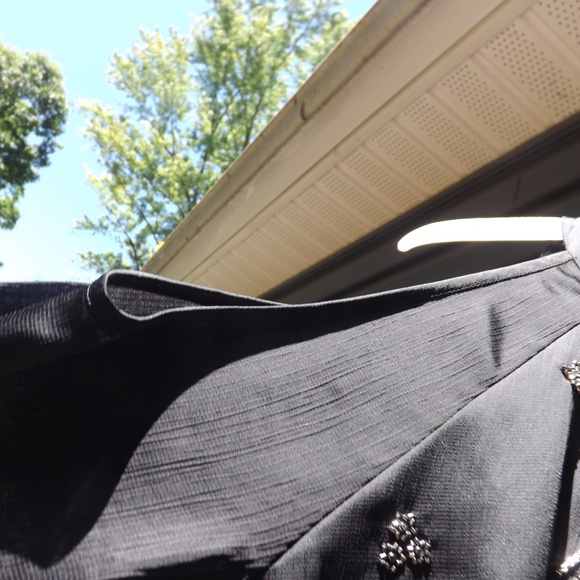 NWT black cold shoulder top with shooting stars - Picture 7 of 7